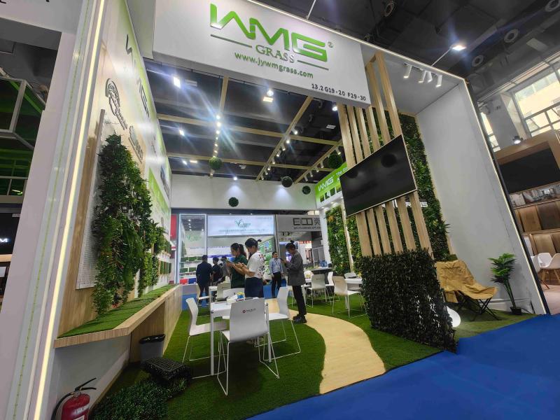 江苏文明人造草坪有限公司的第136届获奖广交会展位搭建图片 江苏文明人造草坪有限公司的第136届获奖广交会展位搭建图片