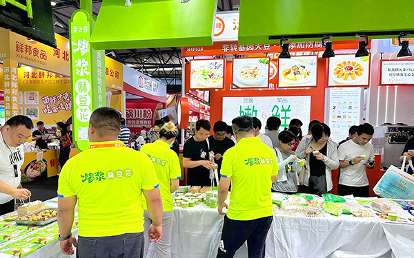 食品展台设计搭建中的现场试吃区有什么作用?