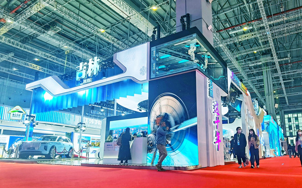 汽车展会设计制作：如何巧妙融入科技元素显高级？
